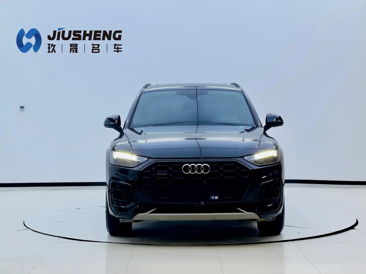 Audi Q5L 2024 Model 40 TFSI Luxury Dynamic фото 2