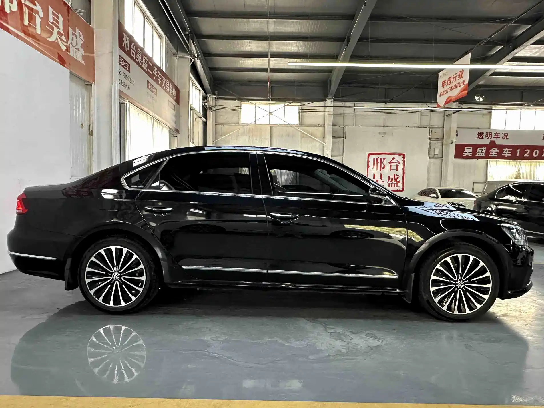 Фото 4 - Volkswagen Passat