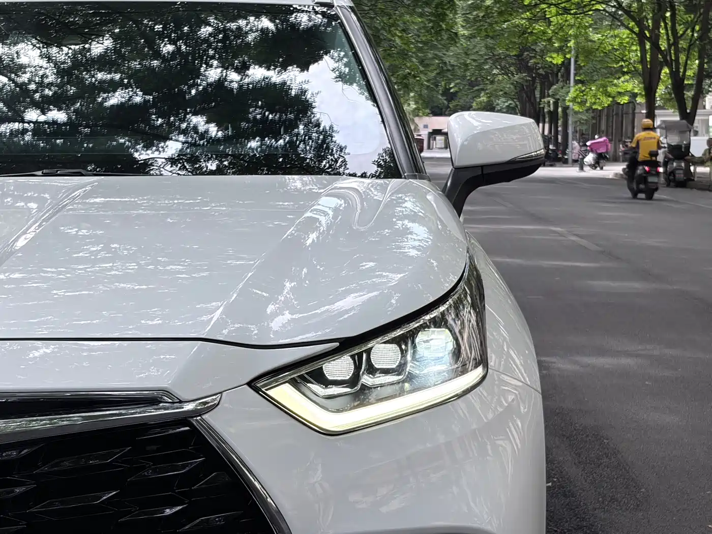 Toyota Highlander 2022 Dual Engine 2.5L 4WD Supreme Edition 7-Seater фото 8