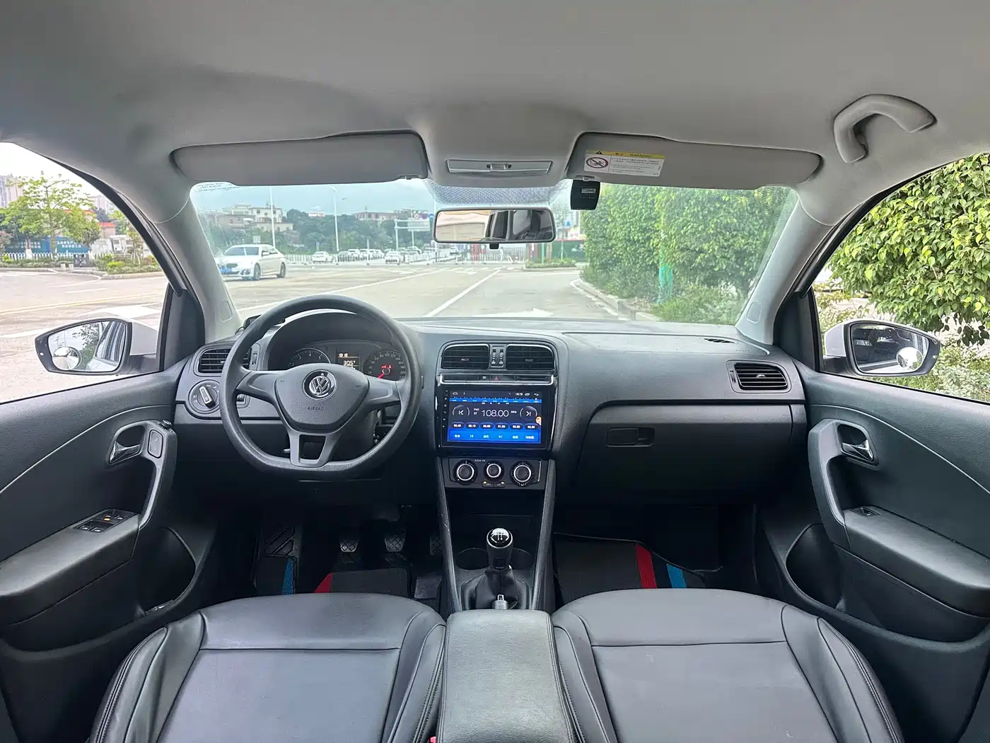 Volkswagen Polo 2016 1.4L Manual Trend фото 3