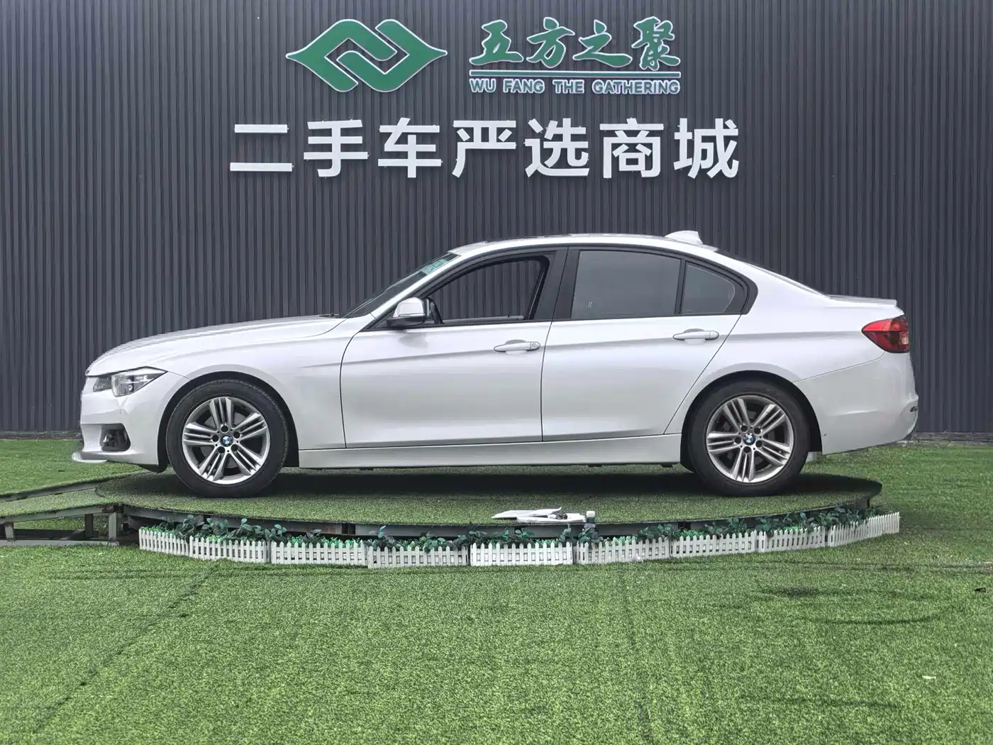 BMW 3 Series 2016 320i Fashion Model фото 17