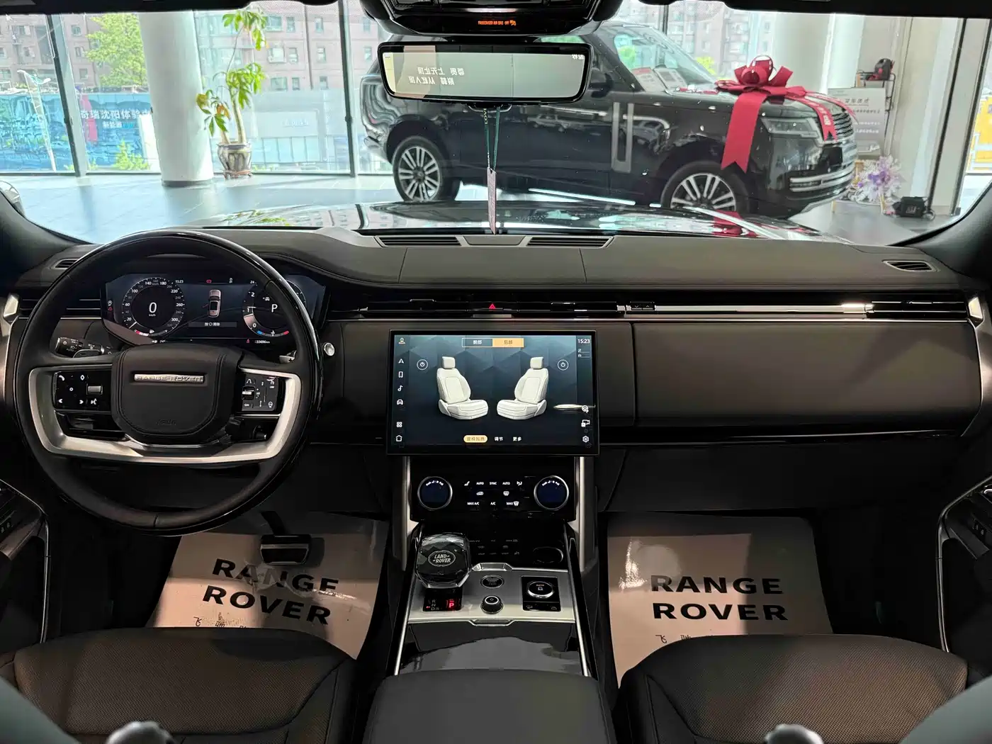 Land Rover Range Rover фото 16