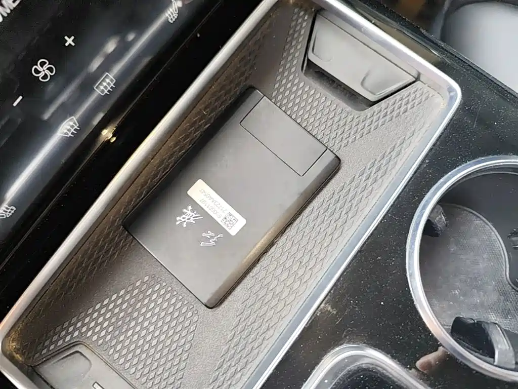 Hongqi HS7 2022 2.0T DCT 2WD ZhiLian QiXiang Edition 7-seater фото 9