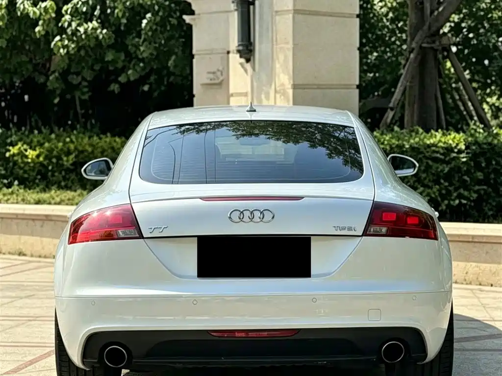Audi TT 2011 TT Coupe 2.0TFSI фото 8