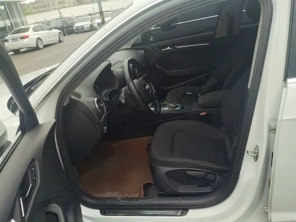 Audi A3 2016 Sportback 35 TFSI Progressive фото 22