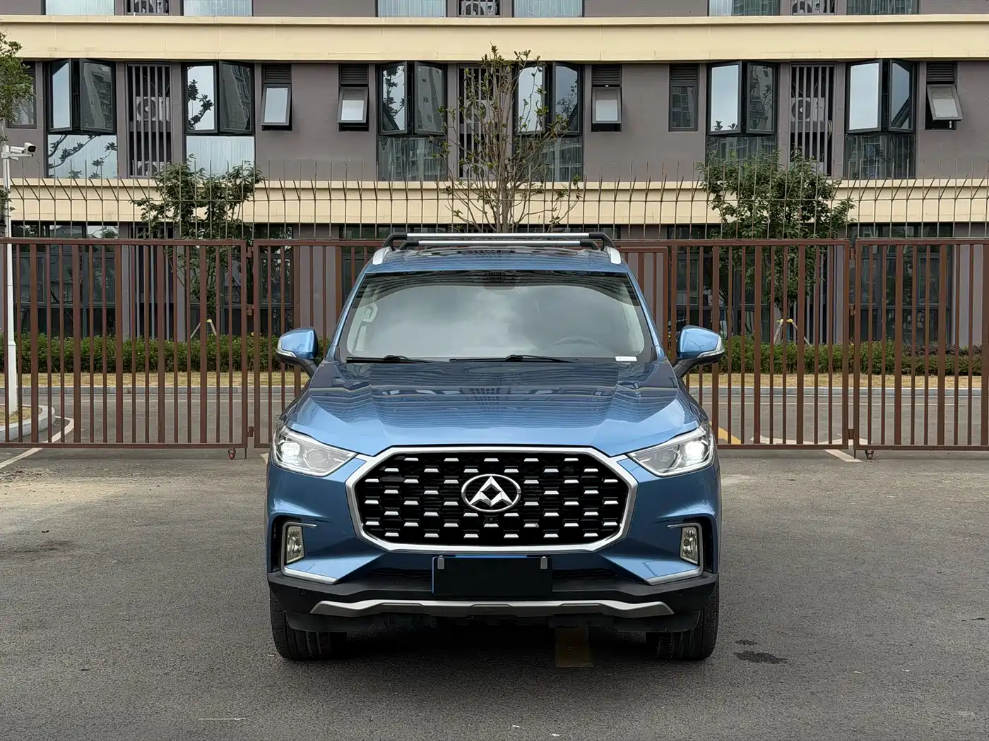 SAIC Maxus D90 2017 2.0T Automatic 4WD Sirius фото 2