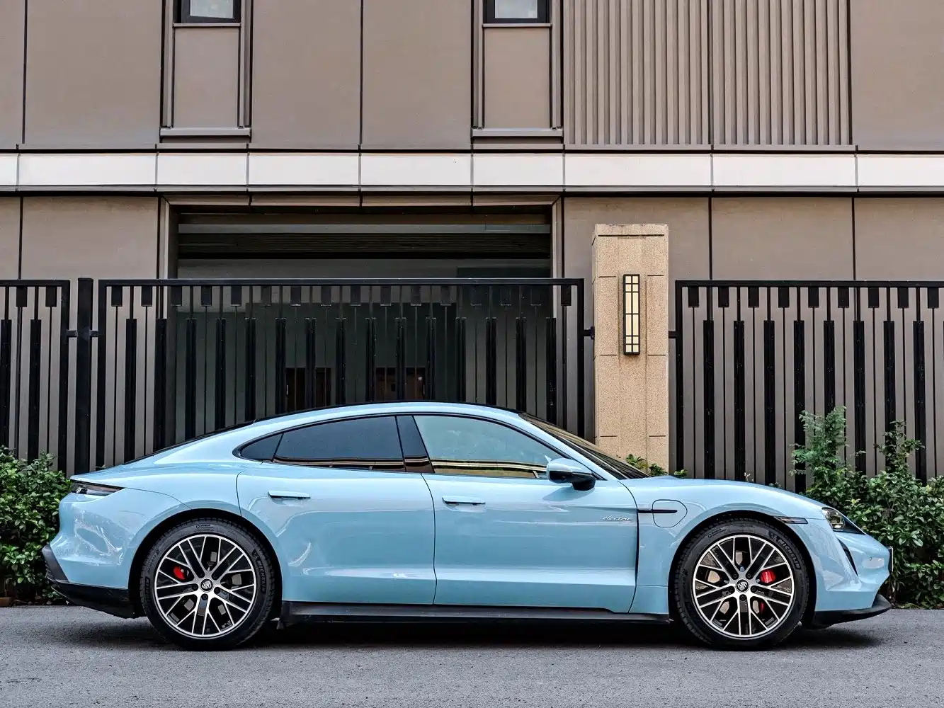 Porsche Taycan 2020 Taycan фото 7