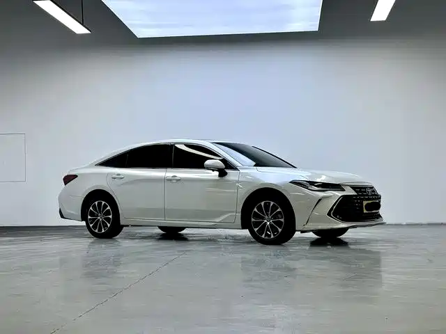 Toyota Avalon 2022 2.0L Progressive Edition фото 3