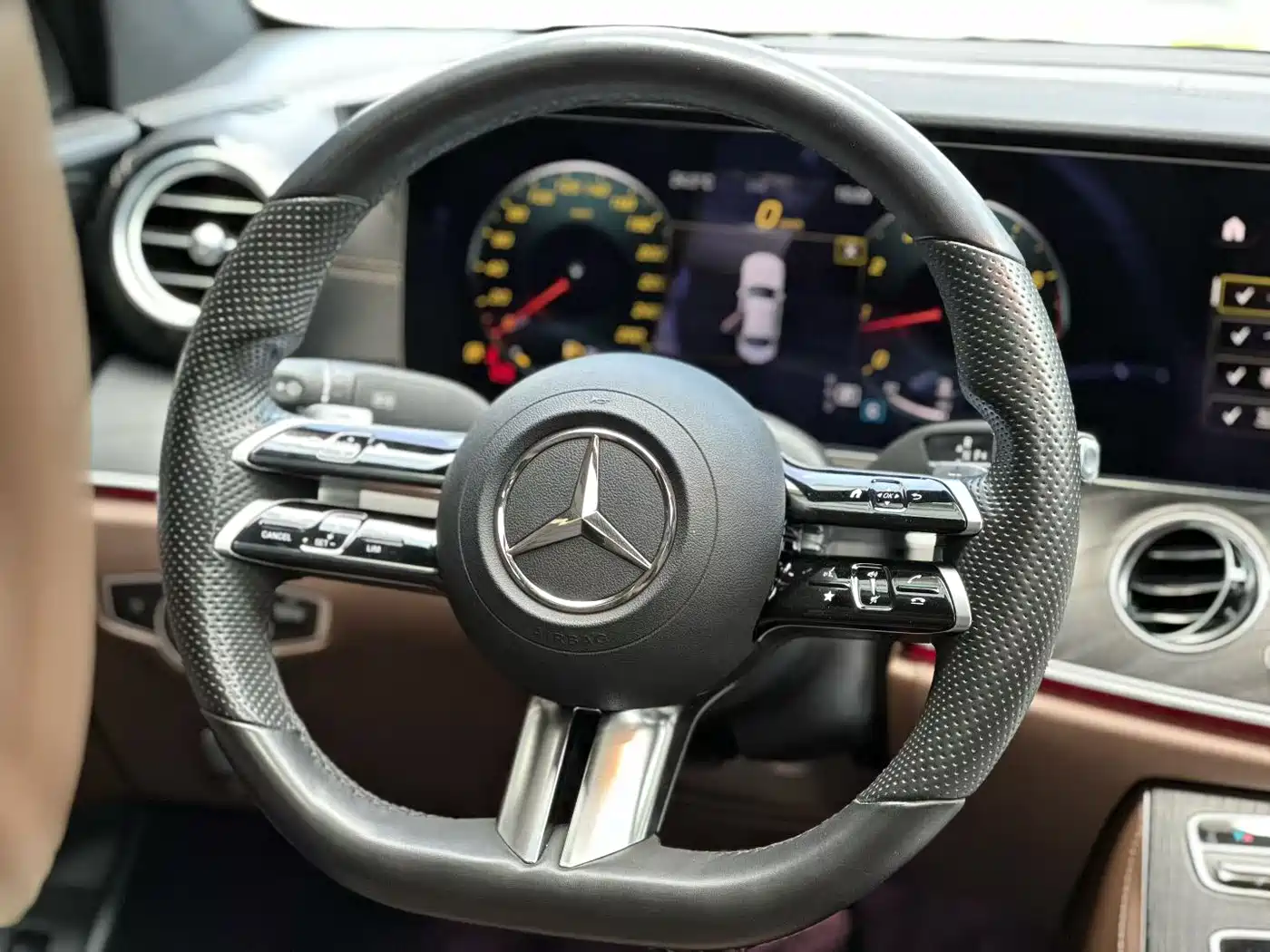  E CLASS