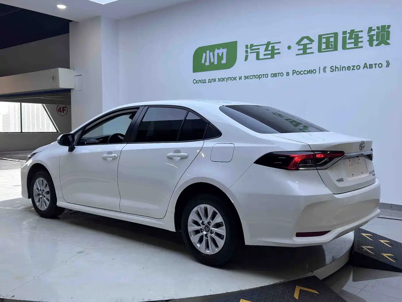 Toyota Corolla 2022 1.2T S-CVT Pioneer PLUS Edition фото 3