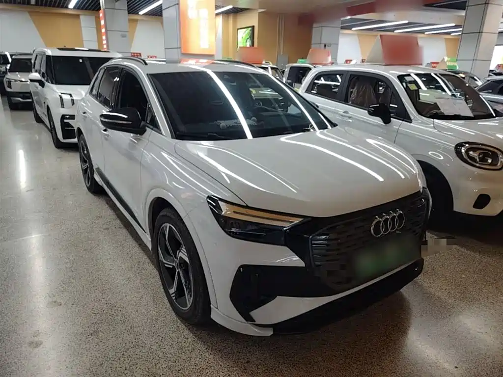 Audi Q4 e-tron 2023 40 e-tron Innovation Edition фото 4