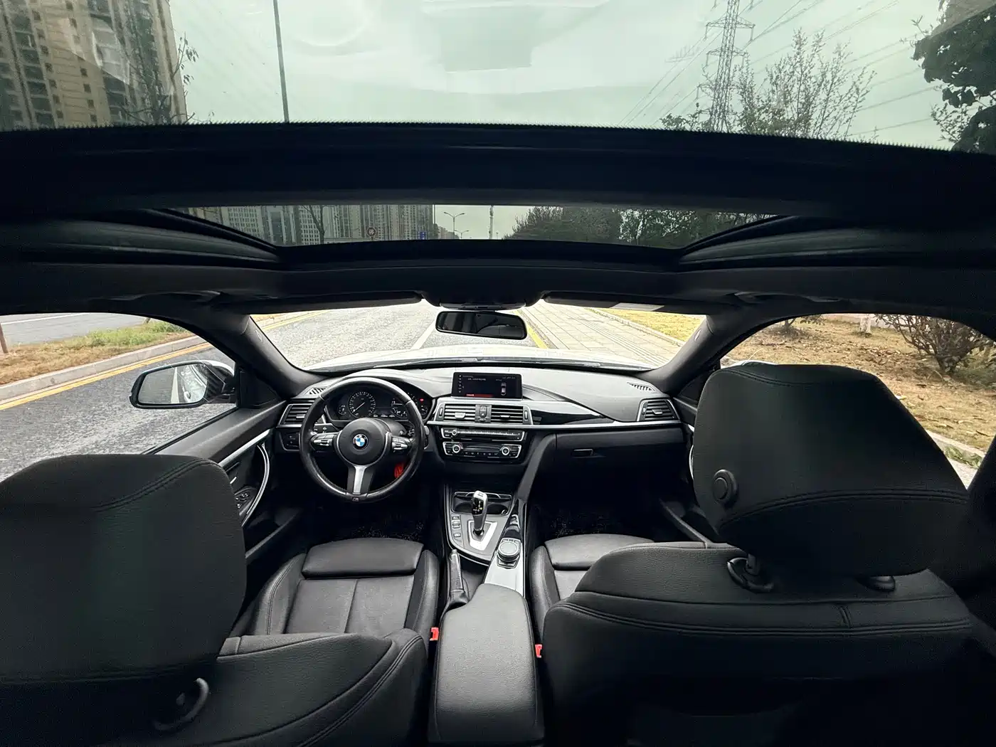 BMW 3 Series GT 2019 320i M Sport Package фото 14