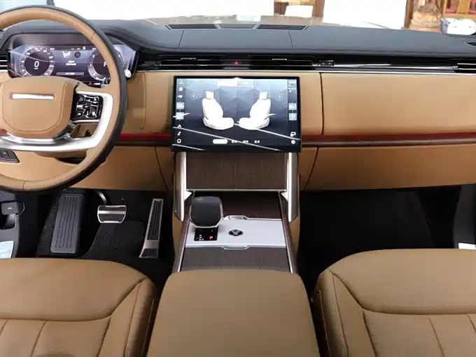 Land Rover Range Rover 2025 3.0 L6 400PS Genesis Extended Wheelbase фото 18
