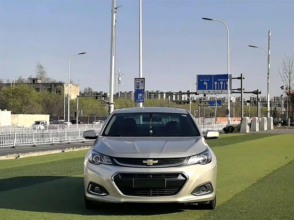 Chevrolet Malibu 2016 2.0L Automatic Comfort фото 2