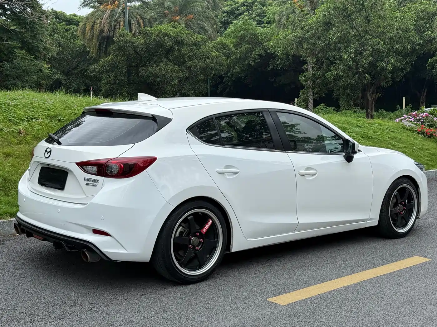 Mazda Mazda3 Axela 2017 Hatchback 2.0L Automatic Luxury China V фото 7