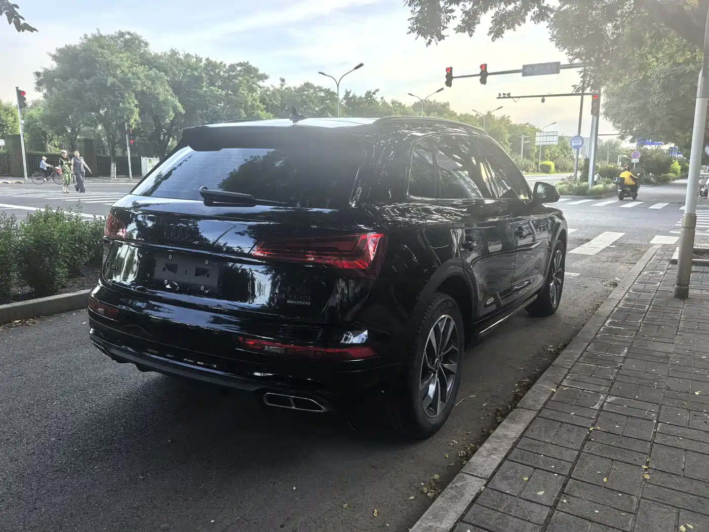Audi Q5L 2022 40T Luxury Dynamic фото 5