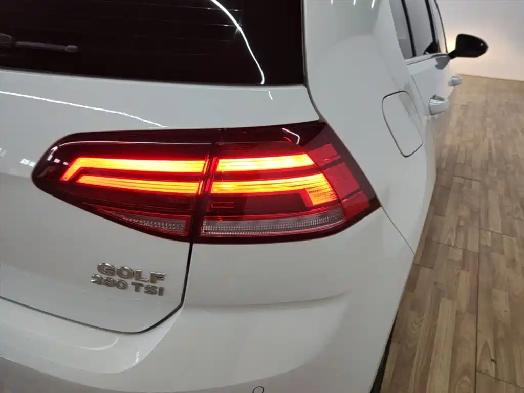 Volkswagen Golf 2019 280TSI DSG Comfort China VI фото 24