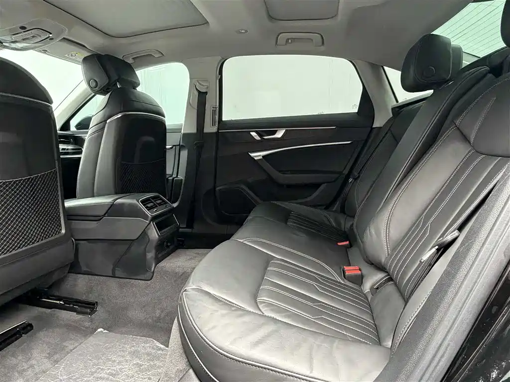 Audi A6L 2020 45 TFSI quattro Exclusive Elegance фото 13