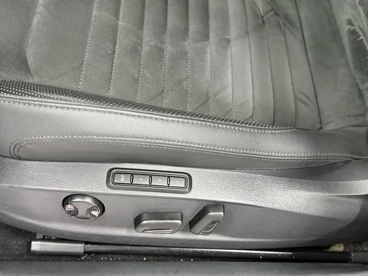 Volkswagen Magotan 2019 330TSI DSG Premium China V фото 4