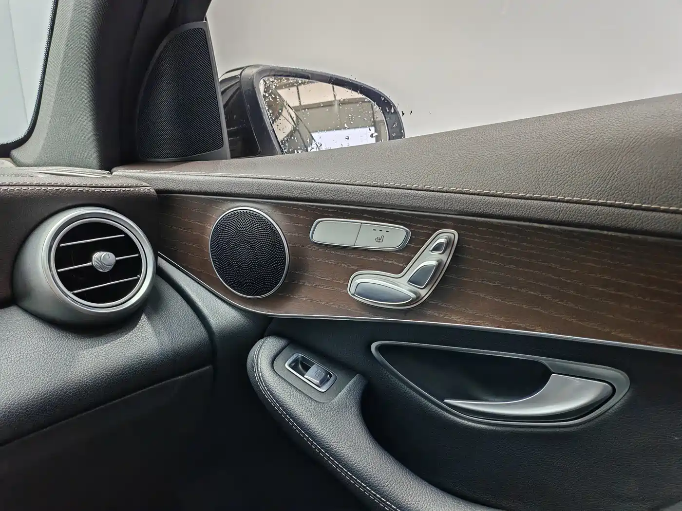 Mercedes-Benz GLC 2021 GLC 260 L 4MATIC Luxury фото 17