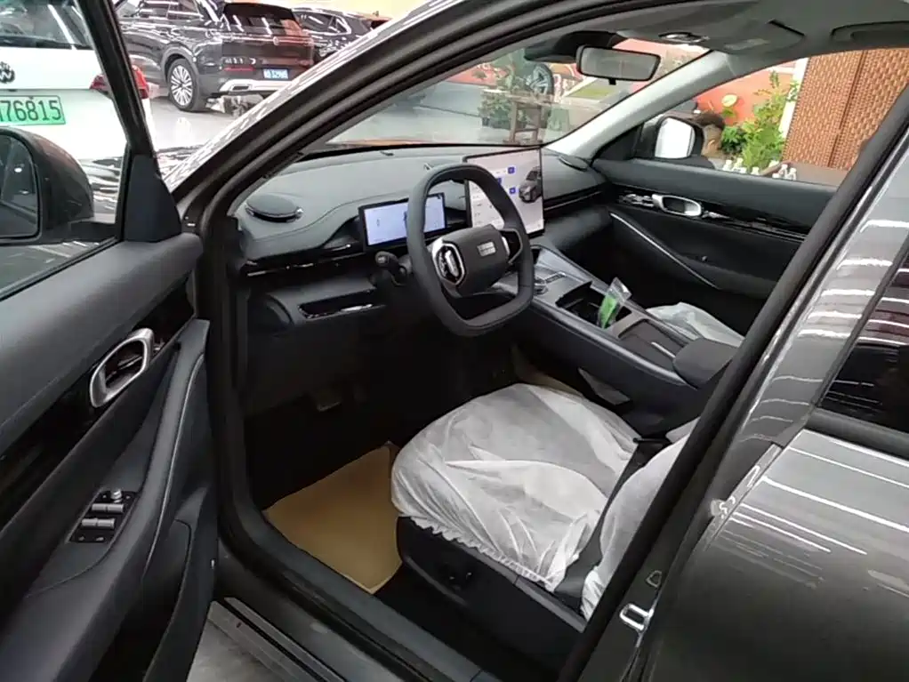 Geely Galaxy Galaxy E5 2026 530km Voyager Edition фото 16
