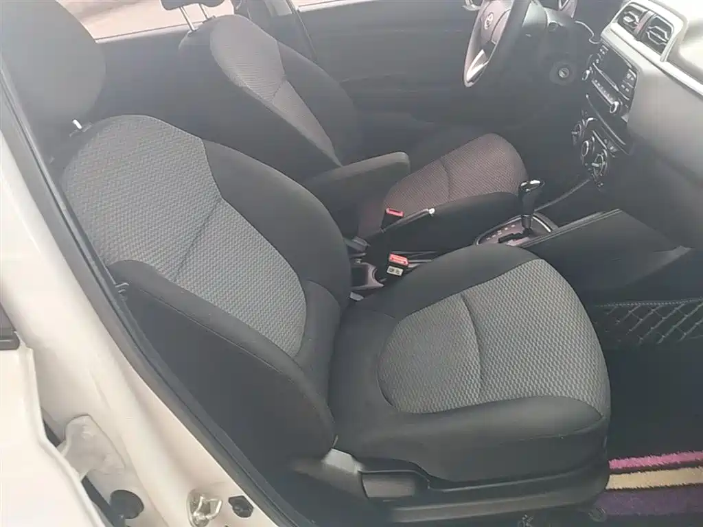 Hyundai Verna 2017 1.4L Automatic Leap Enjoyment Edition China VI фото 25