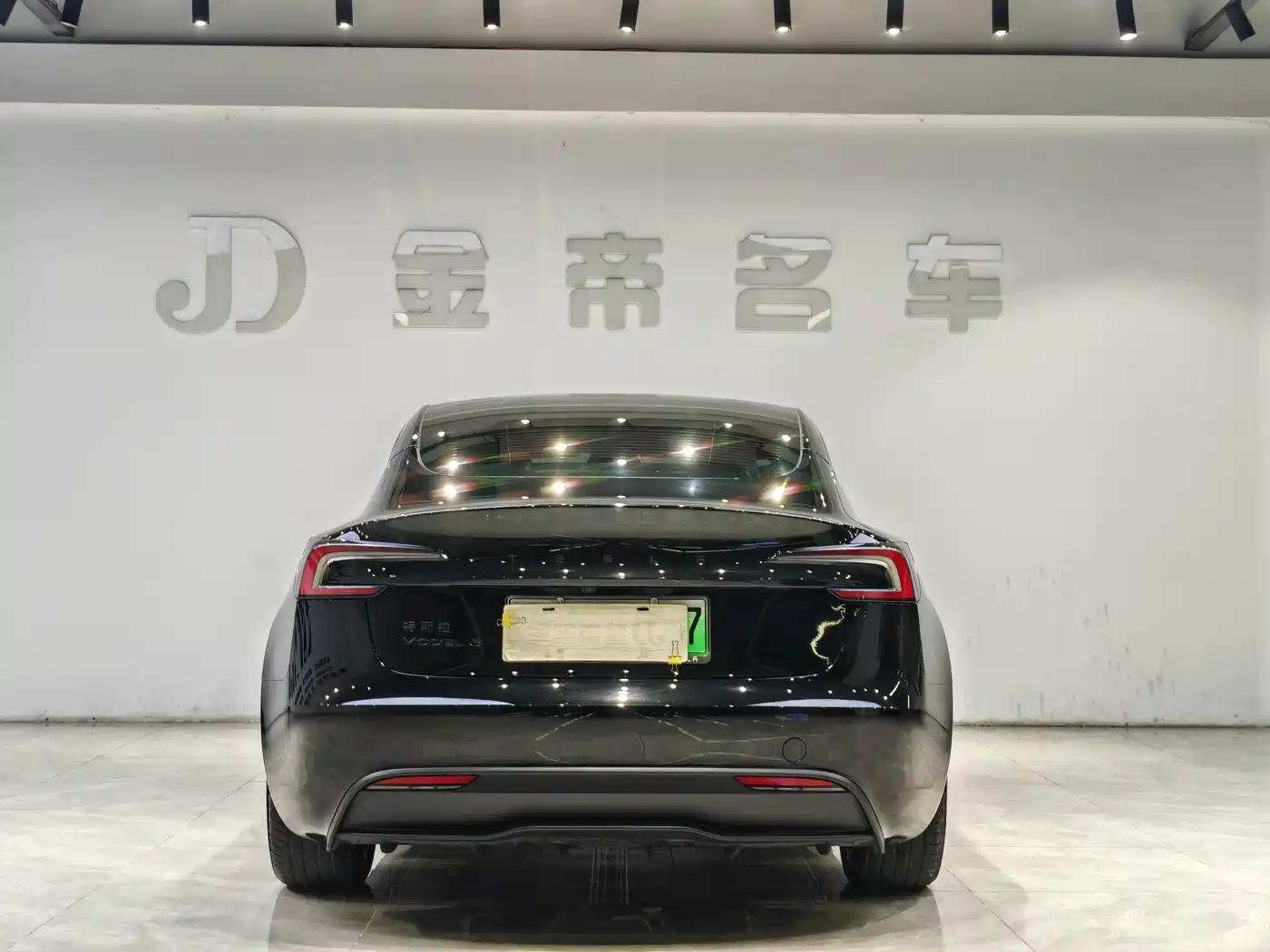 Tesla Model 3 2026 2025 Model Year Facelift Rear-Wheel Drive