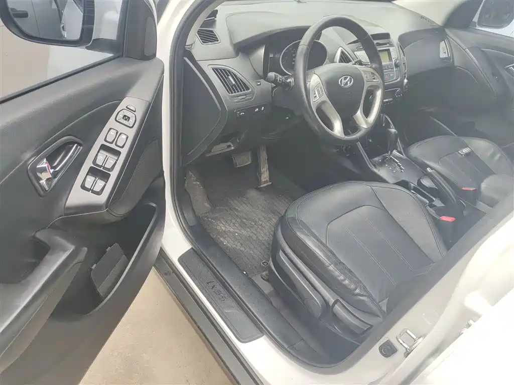 Hyundai Beijing Hyundai ix35 2015 2.0L Automatic 2WD Smart China V фото 16