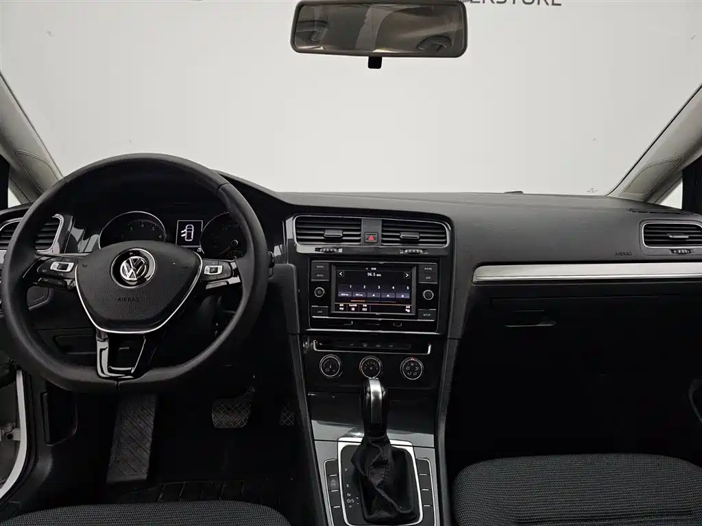 Volkswagen Golf 2018 230TSI Automatic Comfort фото 14