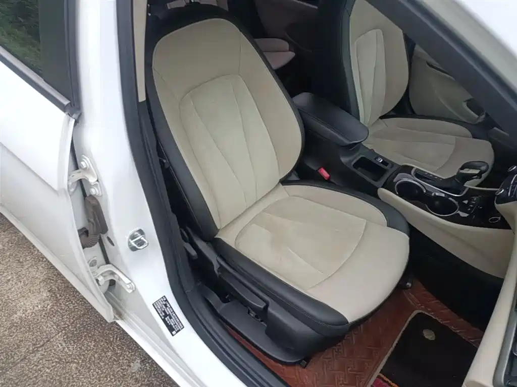 Buick Verano 2019 Sedan 15S Auto Leading фото 25