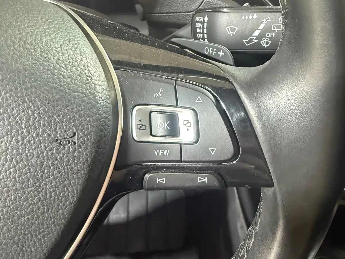 Volkswagen T-ROC 2021 280TSI DSG 2WD Comfort Connected фото 10