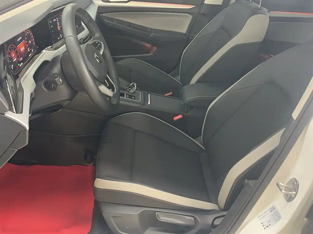Volkswagen Golf 2021 280TSI DSG Pro фото 8