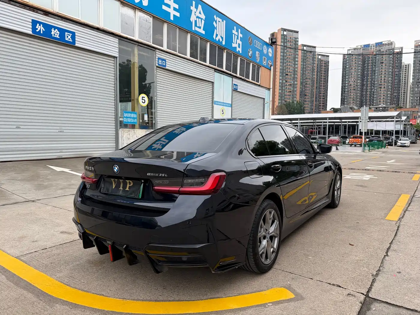 BMW i3 2024 eDrive 35 L фото 15