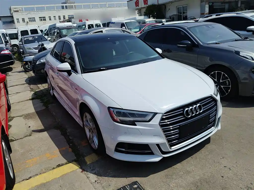 Audi A3 2019 Limousine 35 TFSI Fashion China V фото 23