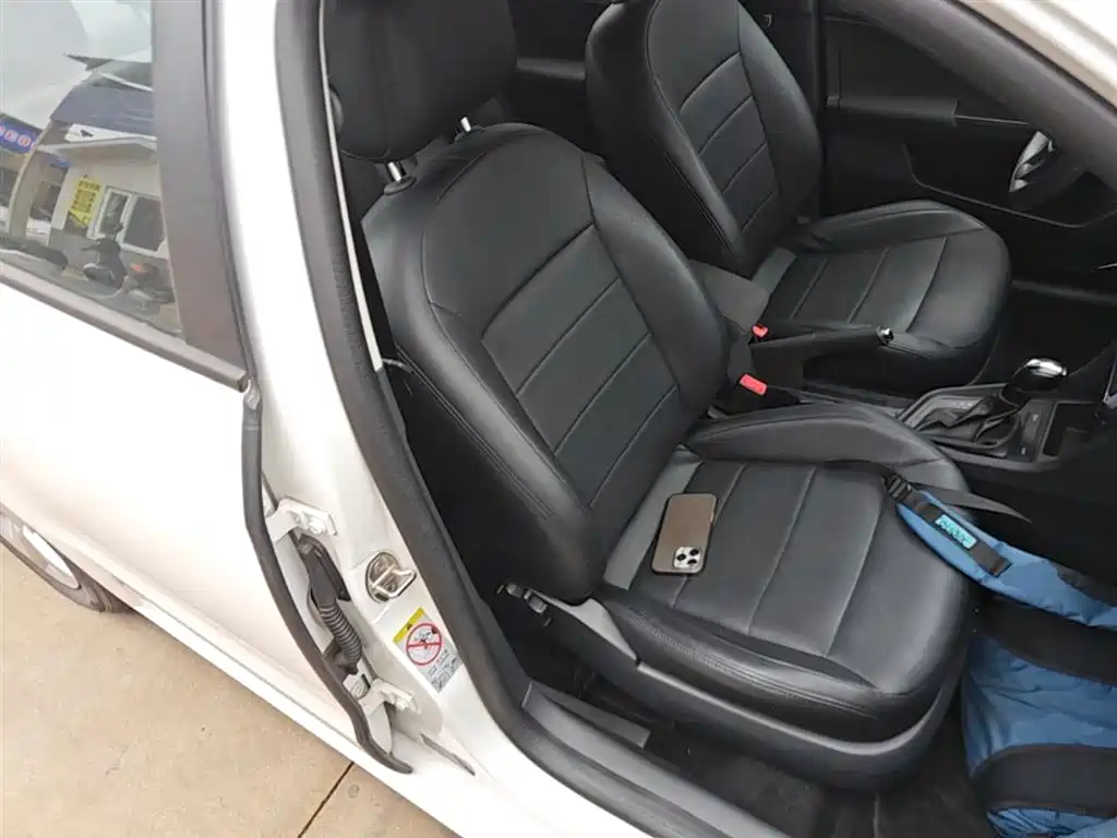 Volkswagen Lavida 2015 1.6L Automatic Trend Edition фото 25
