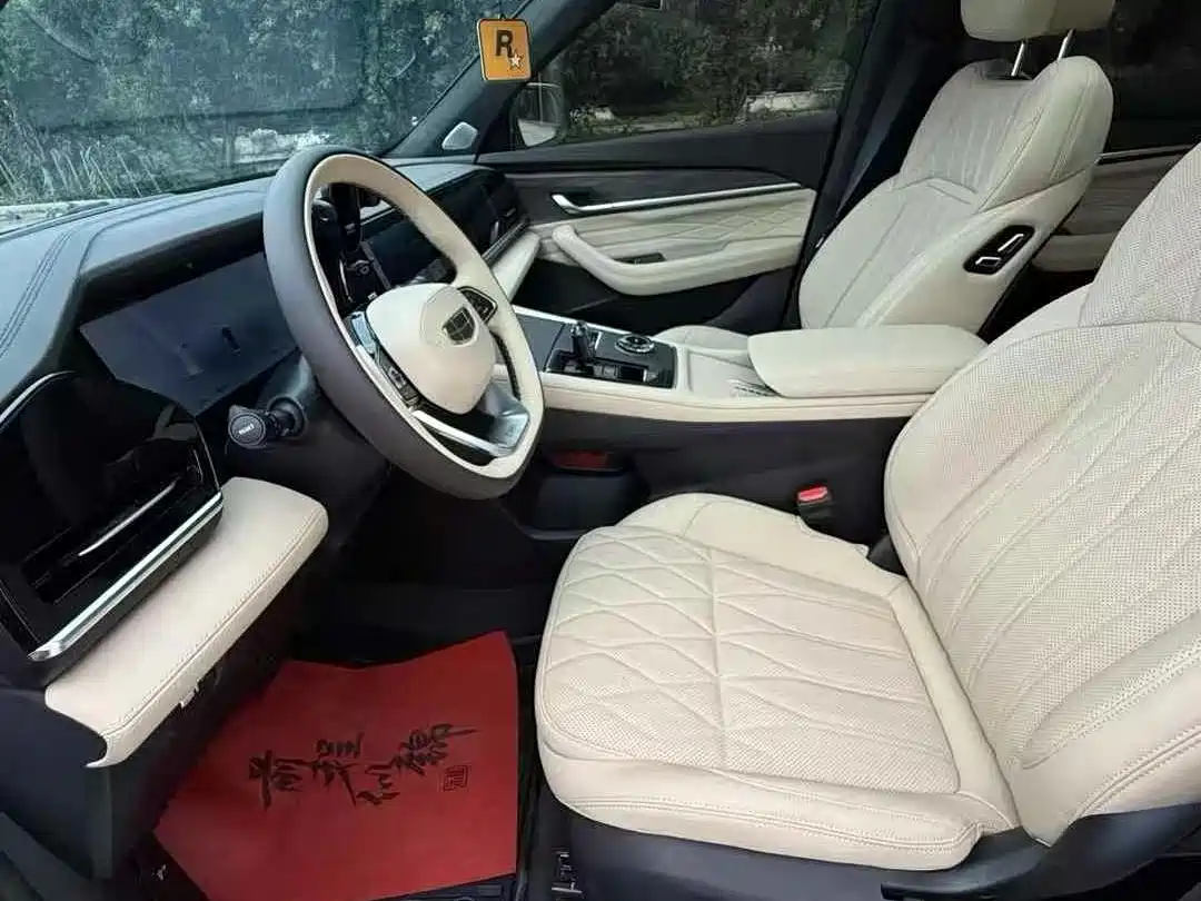 Фото 4 - Geely Monjaro