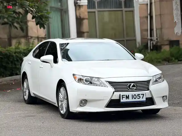 Lexus ES 2013 250 Elite Edition — фото 3