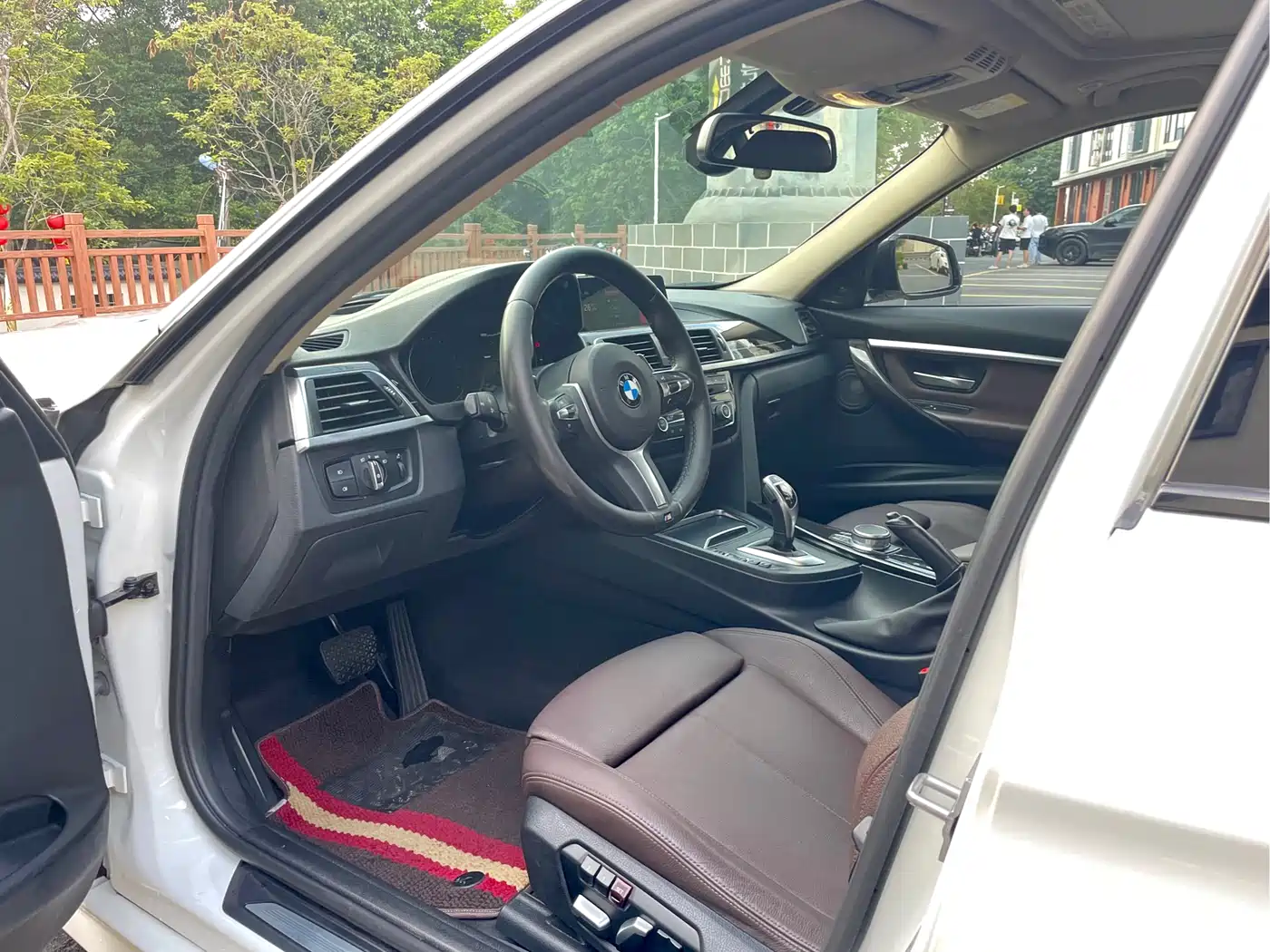 BMW 3 Series 2018 320Li M Sport Black Night Edition фото 12