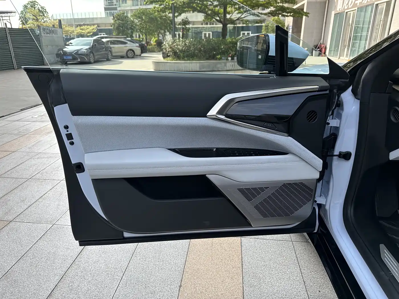 HiPhi Z 2023 2023 5-Seater
