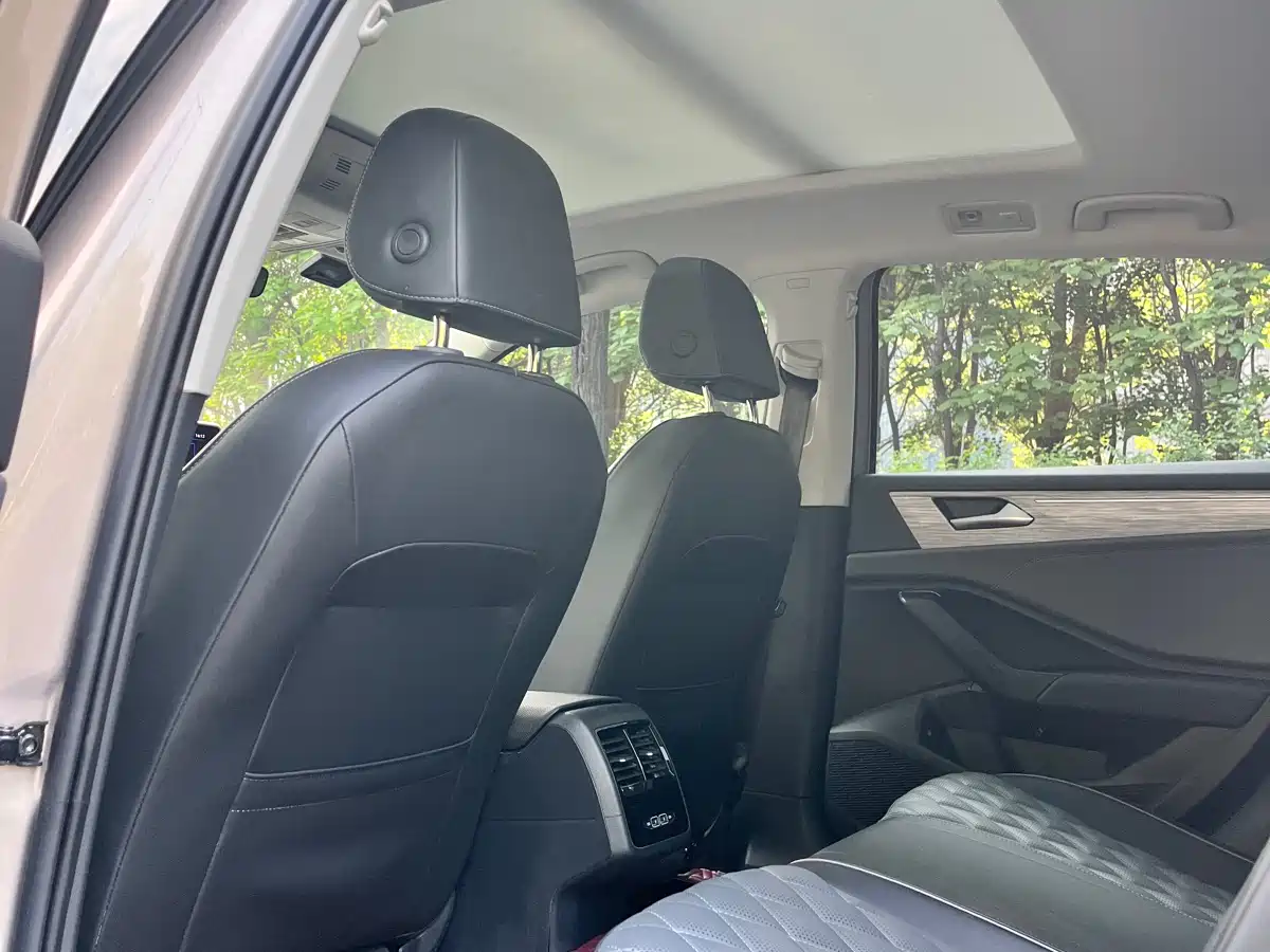 Volkswagen Sagitar 2023 280TSI DSG Surpass Plus Edition фото 5