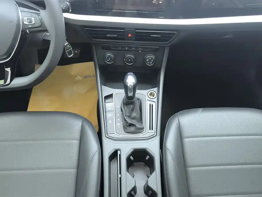Volkswagen Lavida 2021 1.5L Auto Comfort Edition фото 16