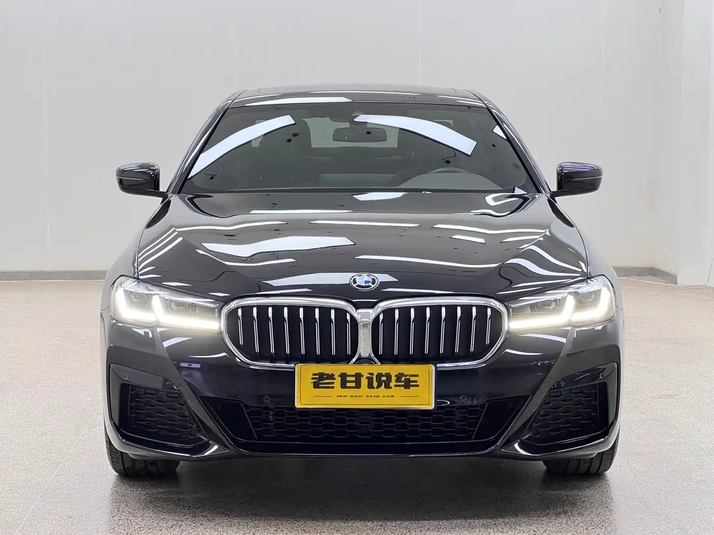 BMW 5 Series 2022 Facelift 530Li Leading M Sport Package фото 2