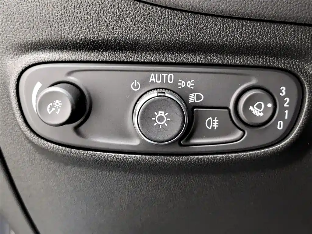 Chevrolet Equinox 2021 550T RS 4WD Intelligent Defender Edition фото 21