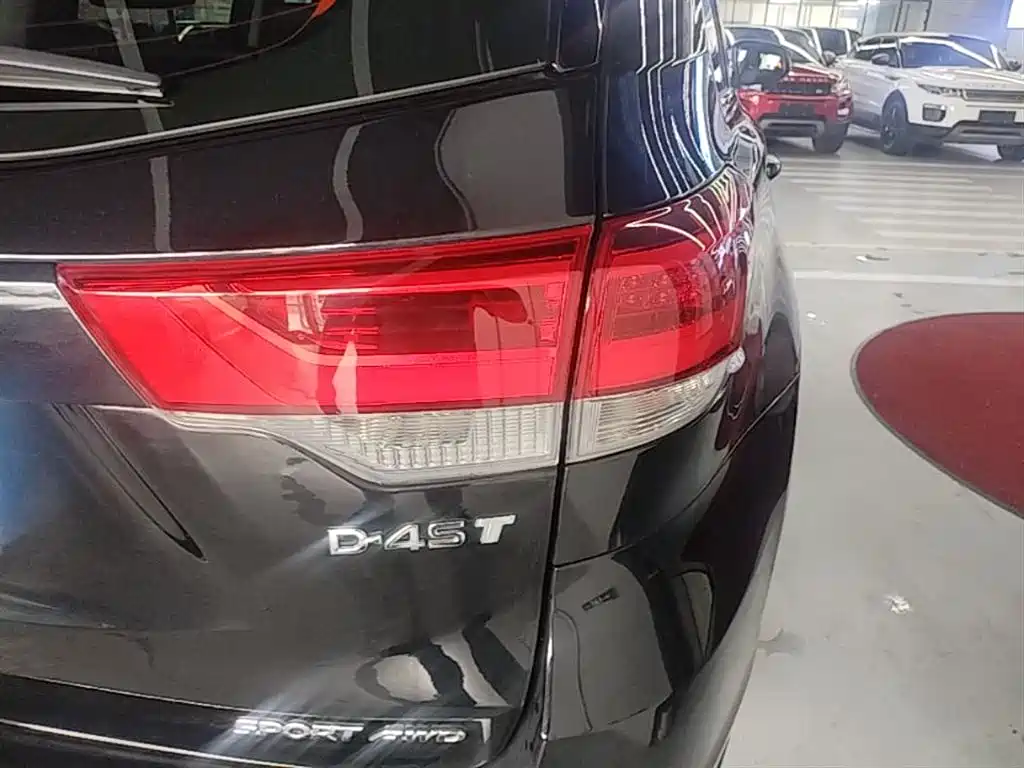 TOYOTA HIGHLANDER