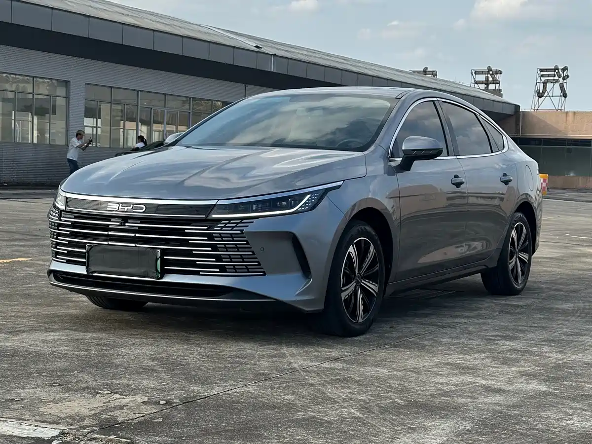 BYD Destroyer 05 2023 Champion Edition DM-i 120KM Honor