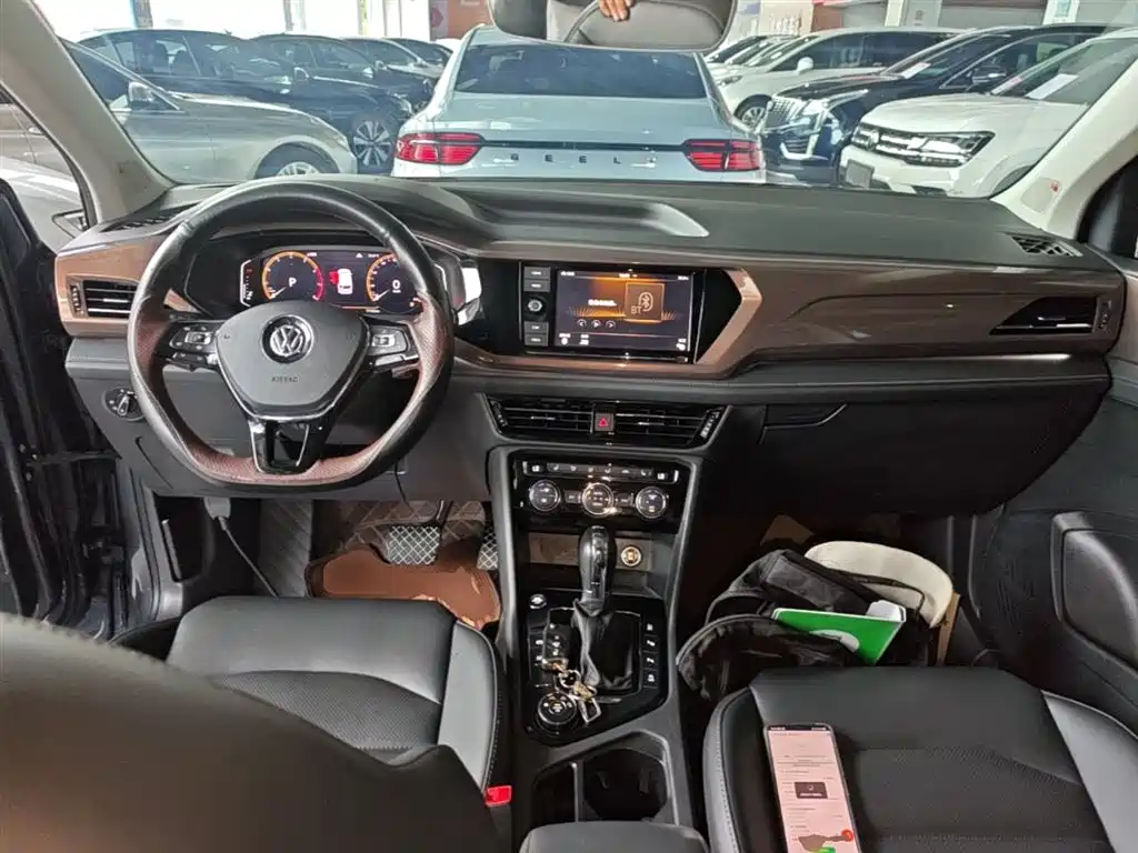 Volkswagen Tharu 2019 Model 330TSI 4WD Flagship Edition China VI фото 10