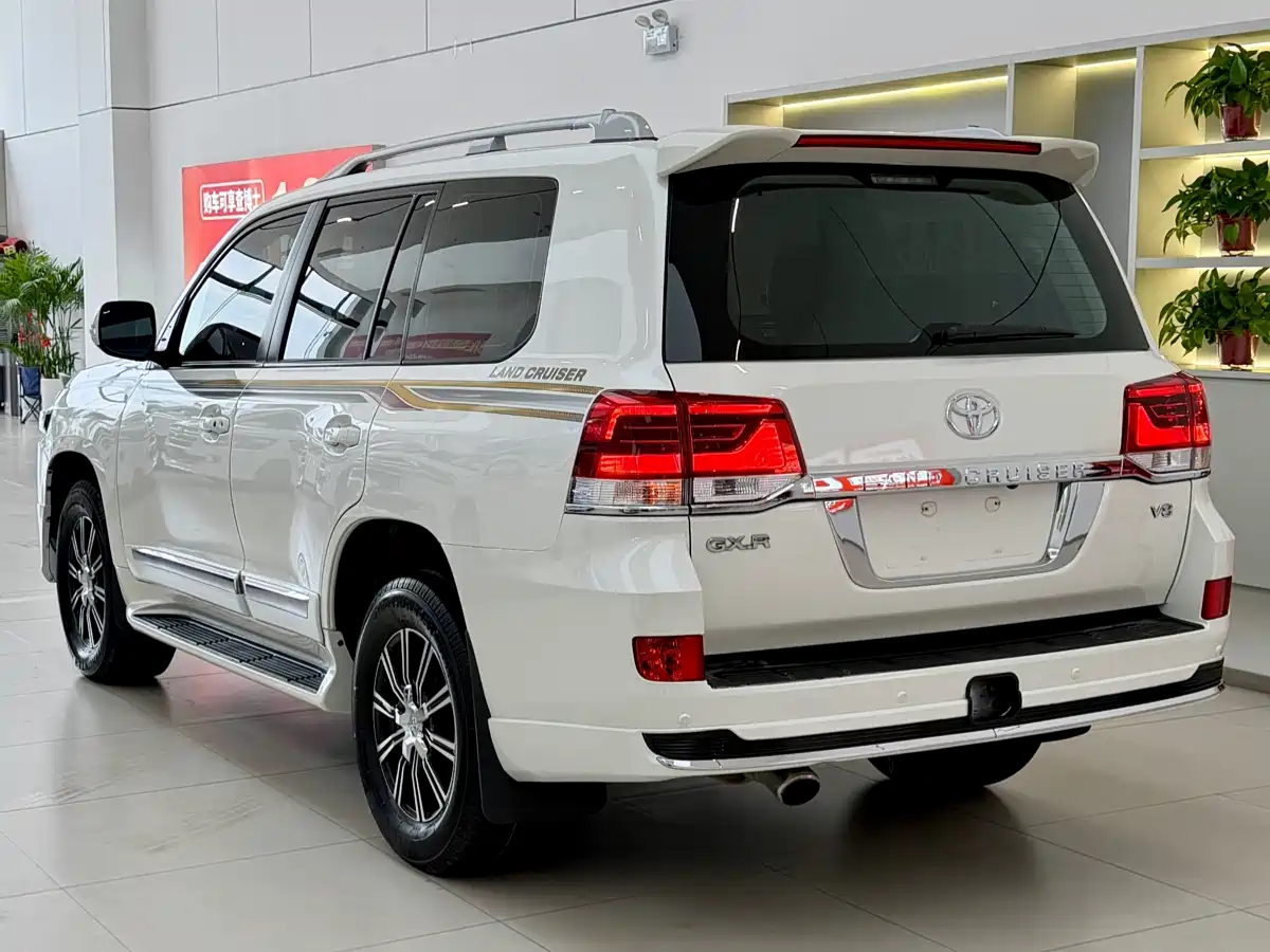 Toyota Land Cruiser (Import) фото 14