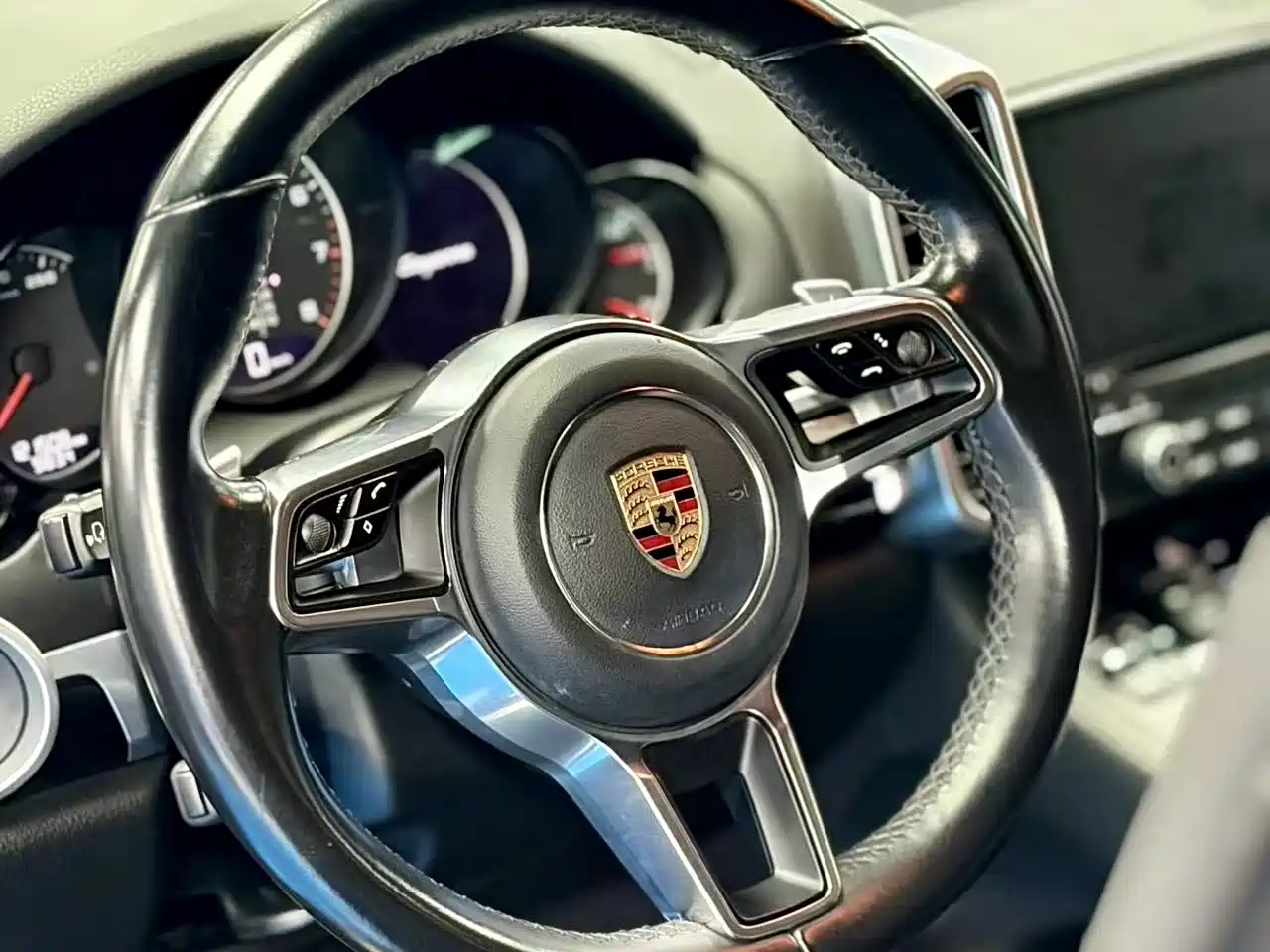 Porsche Cayenne 2016 Cayenne Platinum Edition 3.0T фото 8
