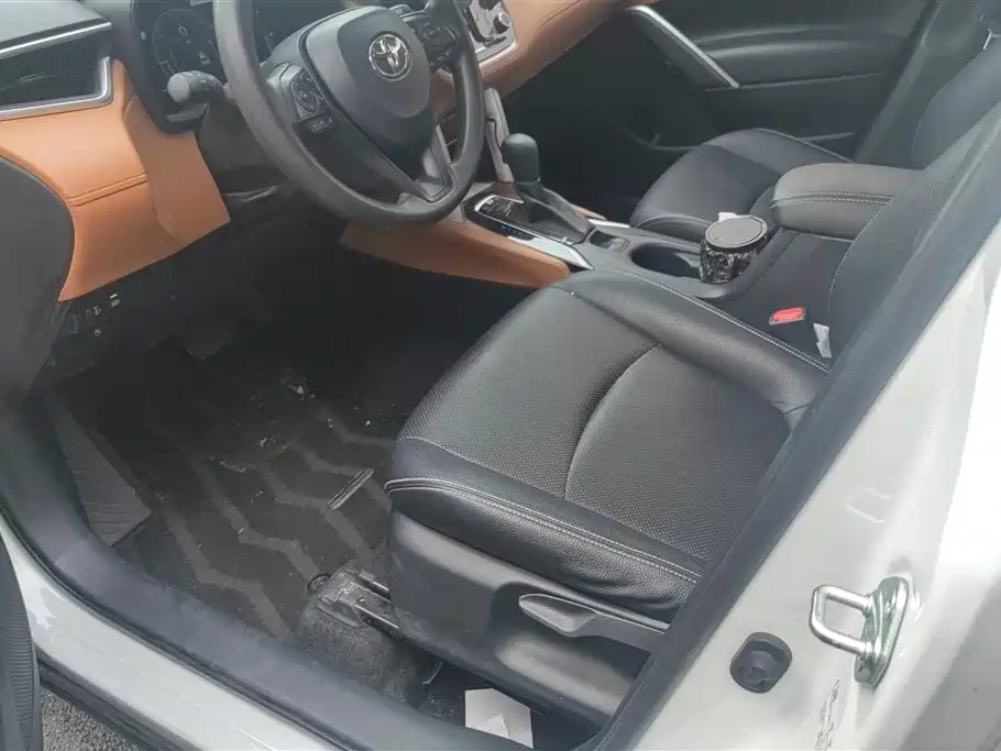 Toyota Corolla Cross 2023 Hybrid 2.0L Pioneer Edition фото 9