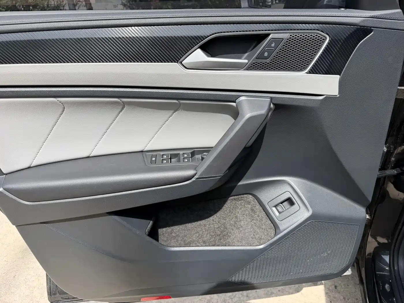 Volkswagen Tayron 2023 280TSI 2WD Luxury Plus Advanced Edition фото 11
